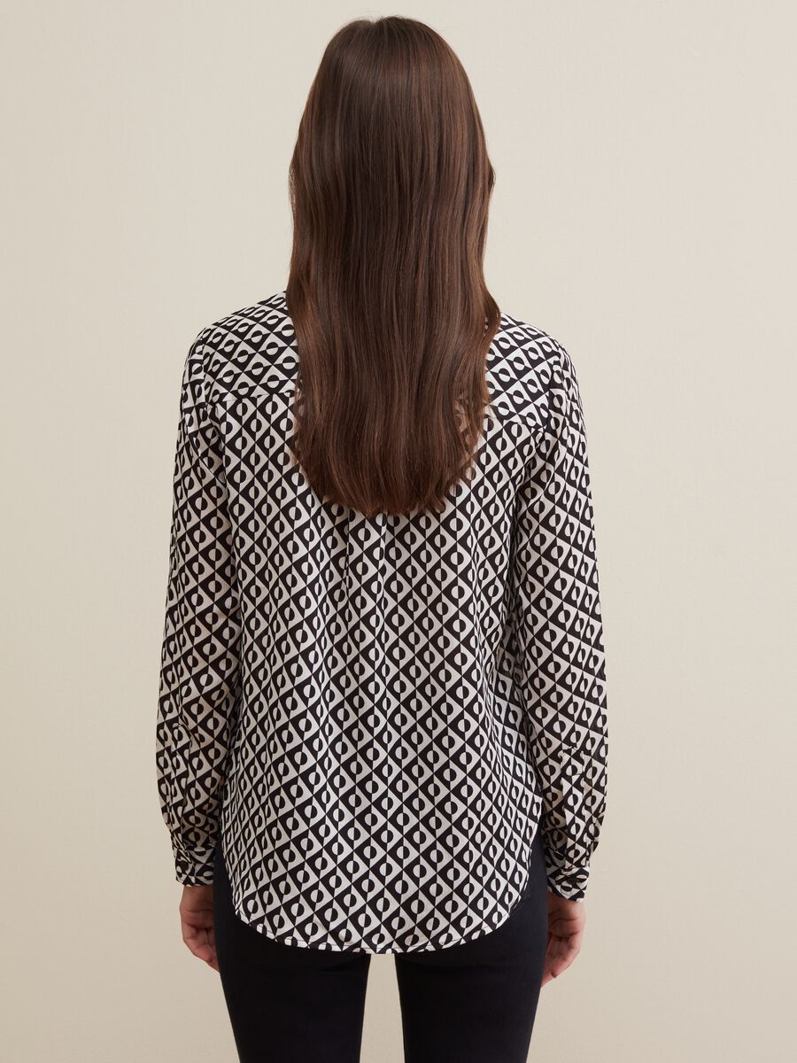 Blusa con stampa optical_2