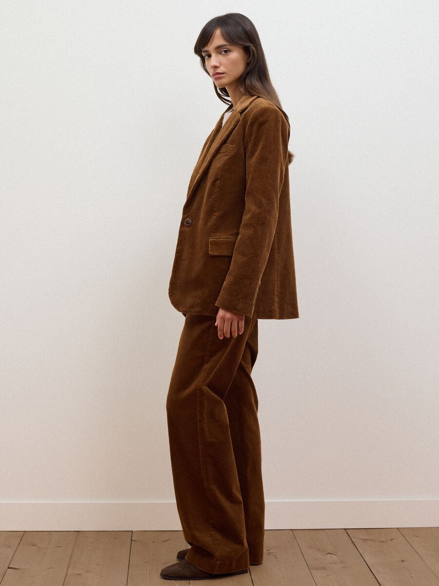Blazer marrone in cotone elasticizzato foderato a coste con rever classico_1