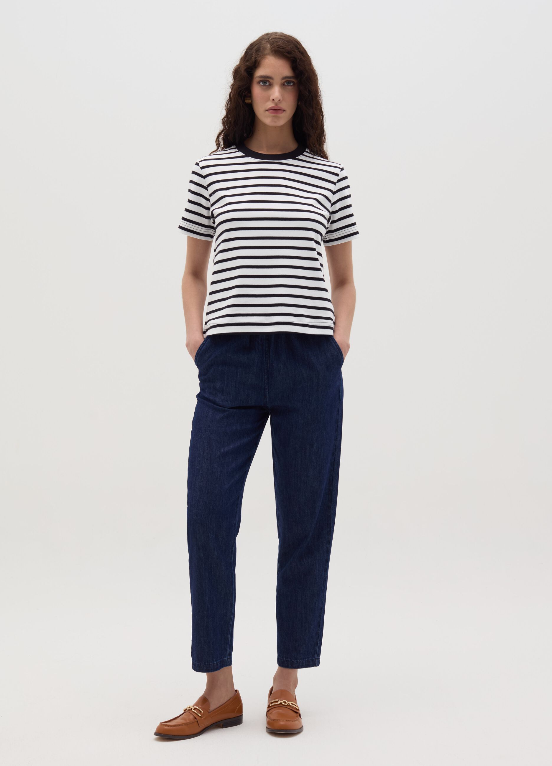 Cropped joggers in denim with drawstring
