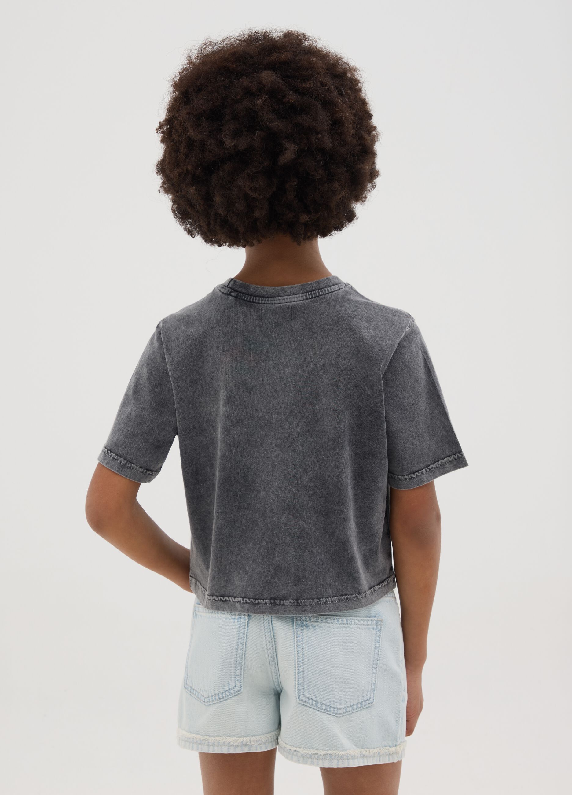 T-shirt da ragazza in puro cotone grigia boxy fit