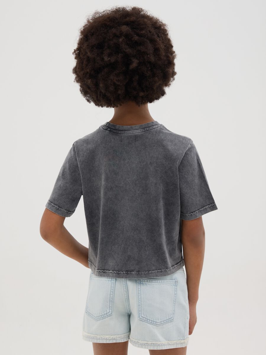 Grey T-shirt with butterfly motif for girls_1