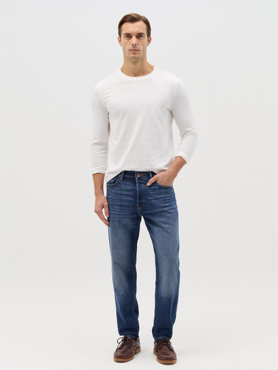 Relaxed-fit jeans with fading_0