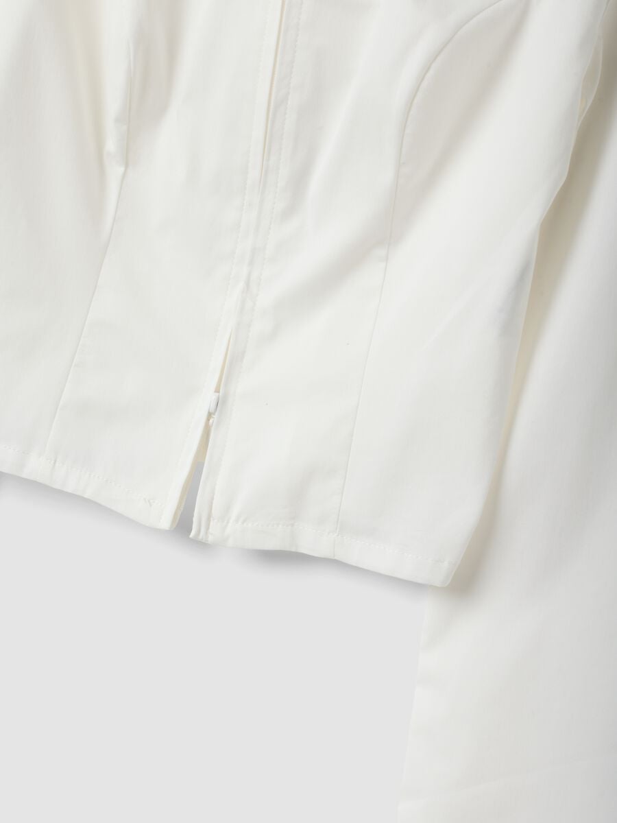 Fitted Full-Zip Shirt in White_8