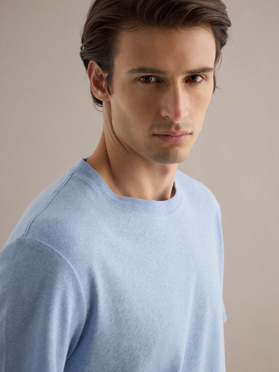 T-shirt in misto lino e cotone azzurra regular fit_0