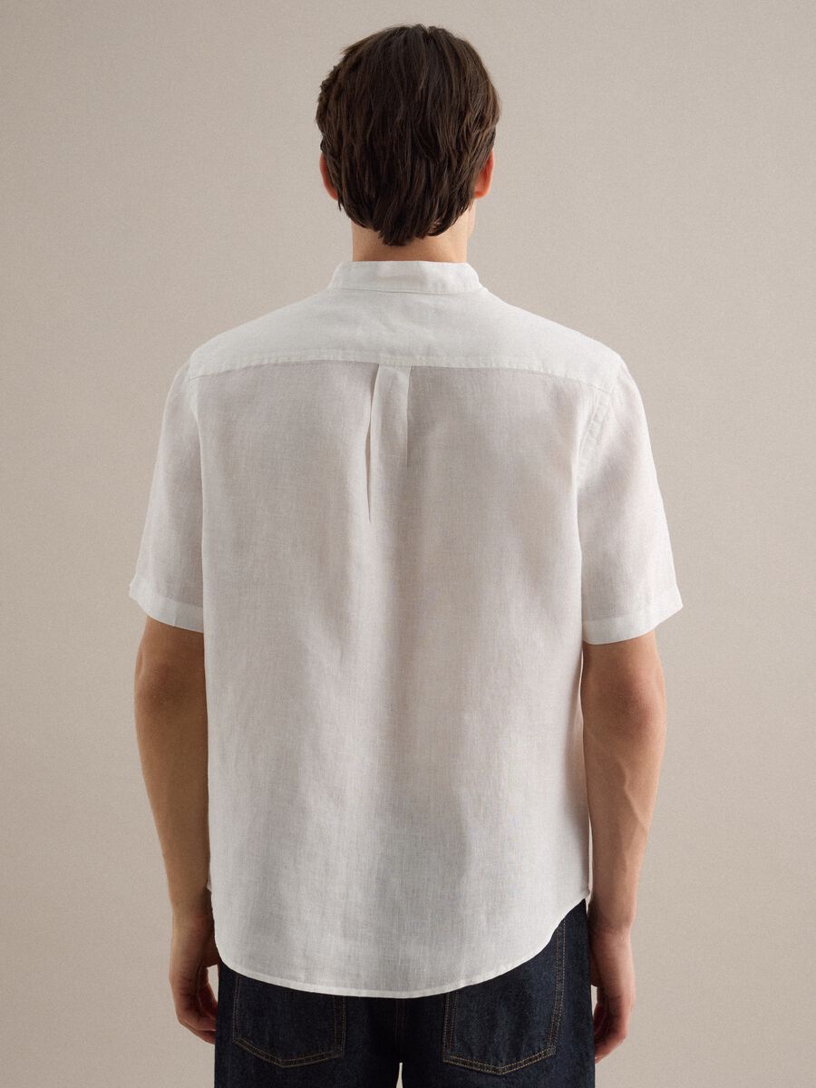 Camicia bianca con collo alla coreana in puro lino regular fit_3