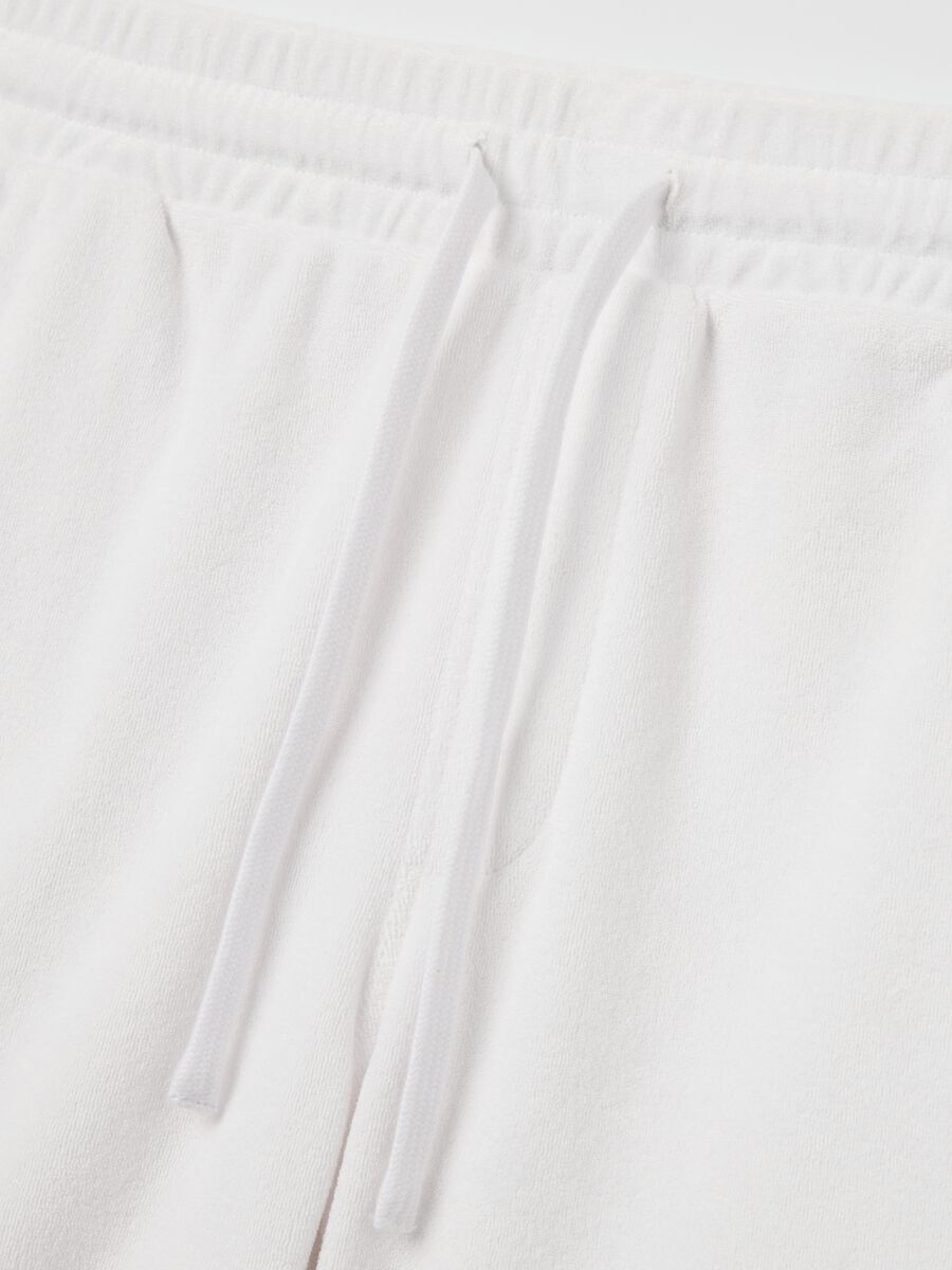 White cotton blend Bermuda shorts_5