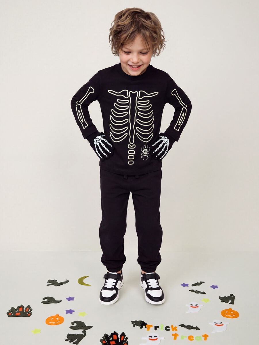 T-shirt nera in puro cotone con girocollo e stampa scheletro_1