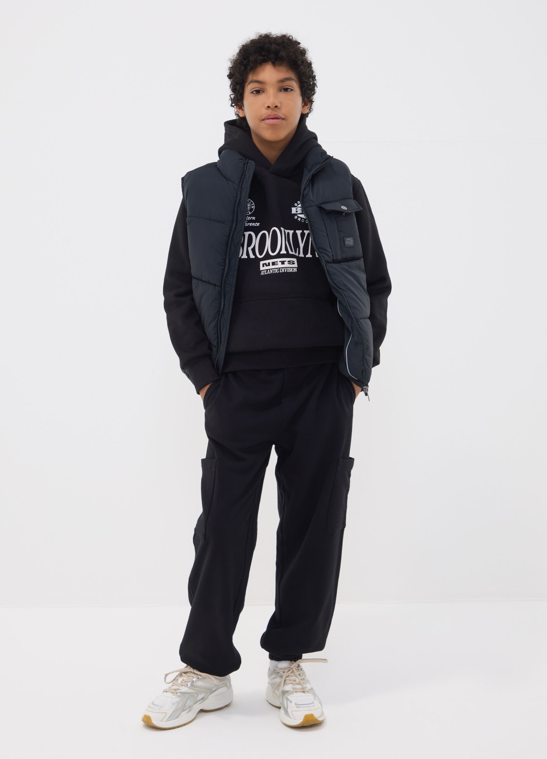 Black pure cotton relaxed cargo joggers for boys