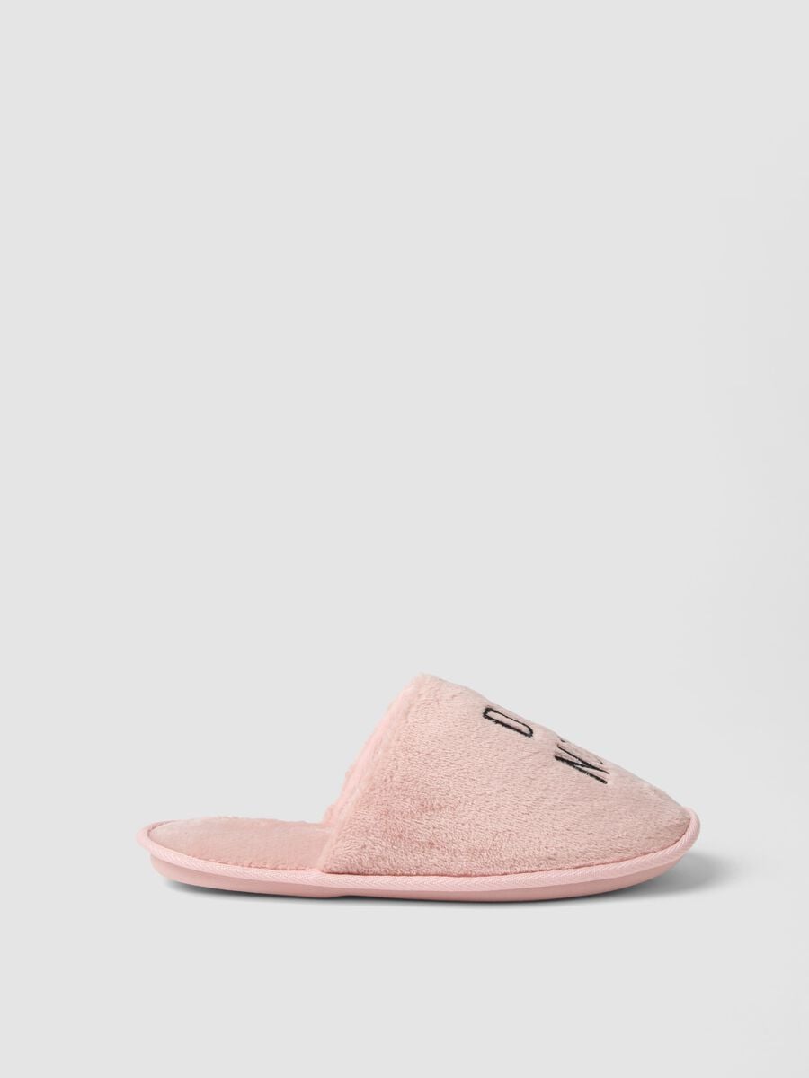 Pantofole rosa da casa morbide aperte sul tallone_0