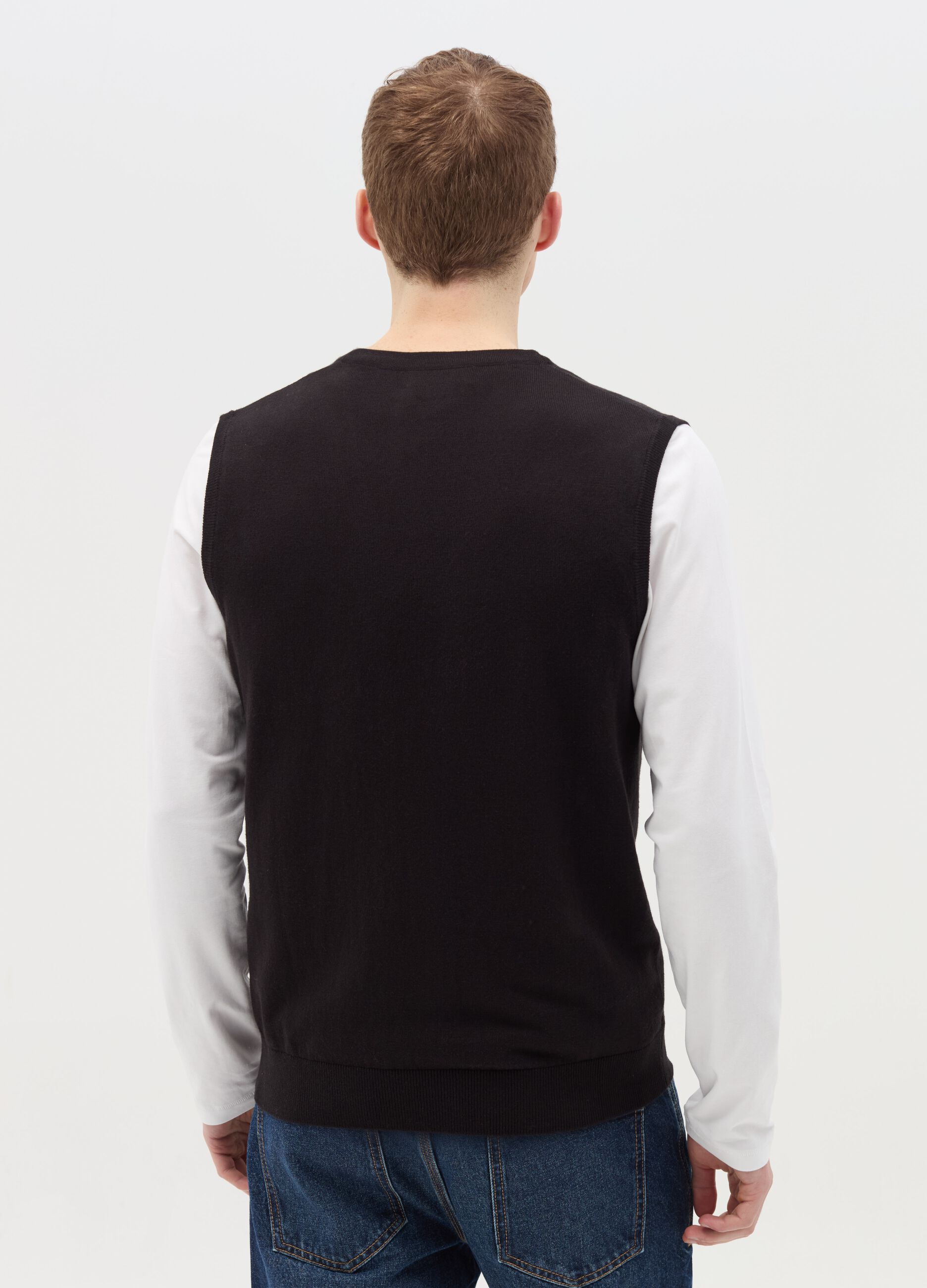 Gilet con scollo a V e bottoni