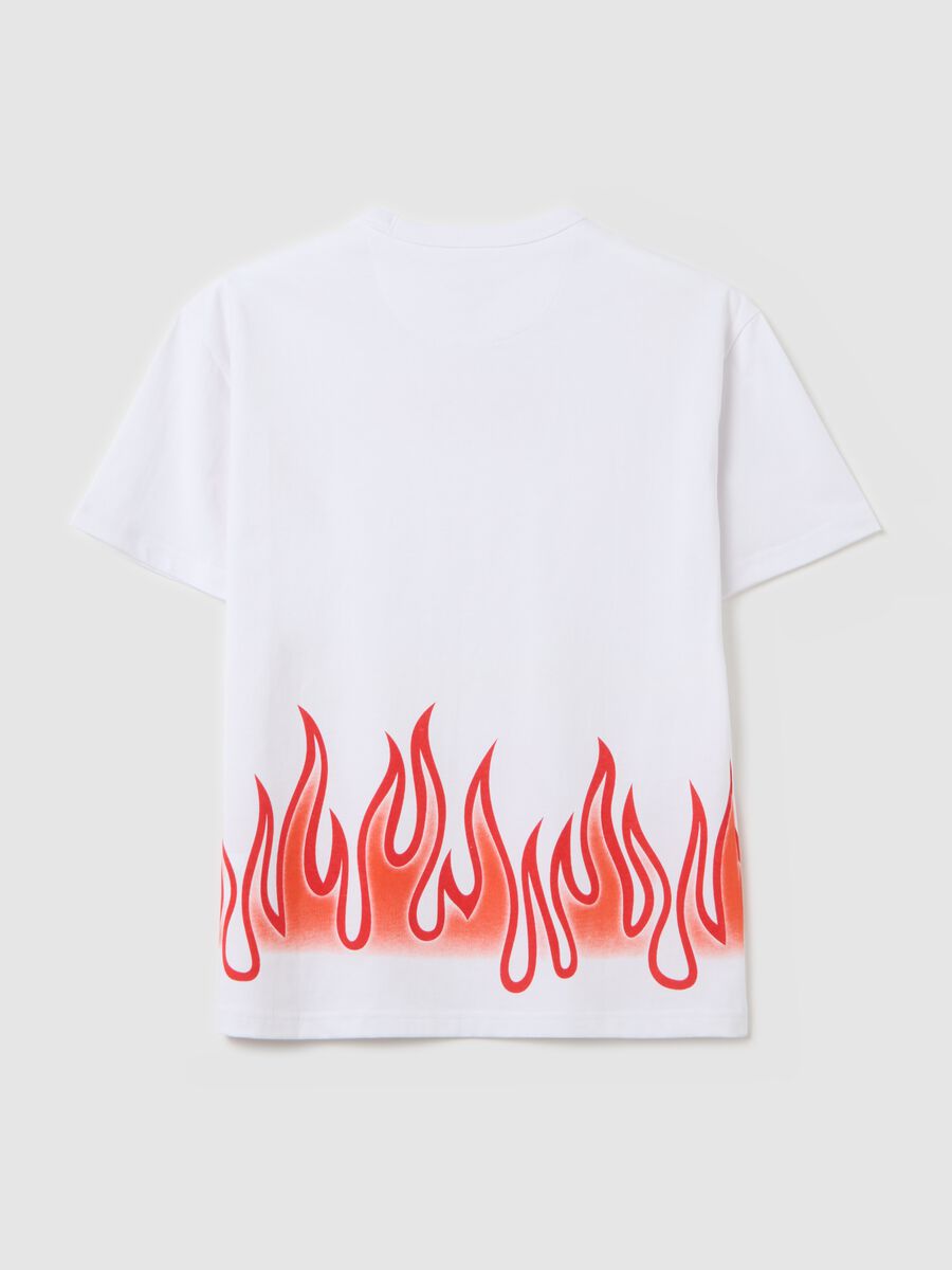 T-shirt in cotone con stampa fiamme "High Flame"_4