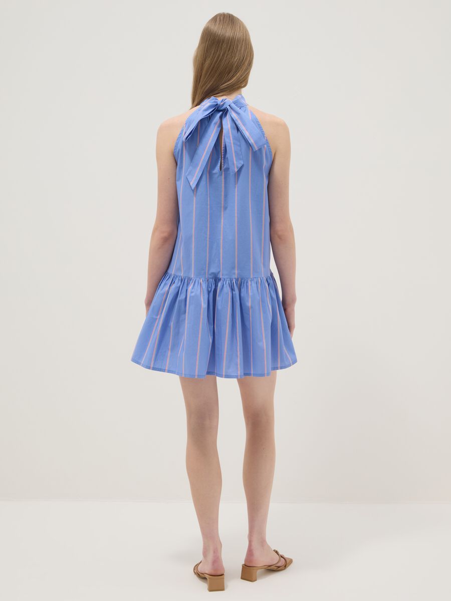 Vestito azzurro in puro cotone con collo alto_2