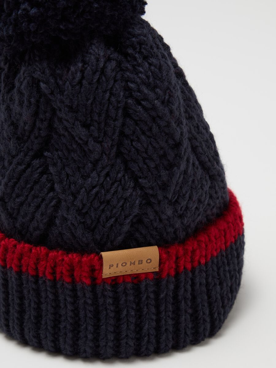 Knitted hat with pompom_2