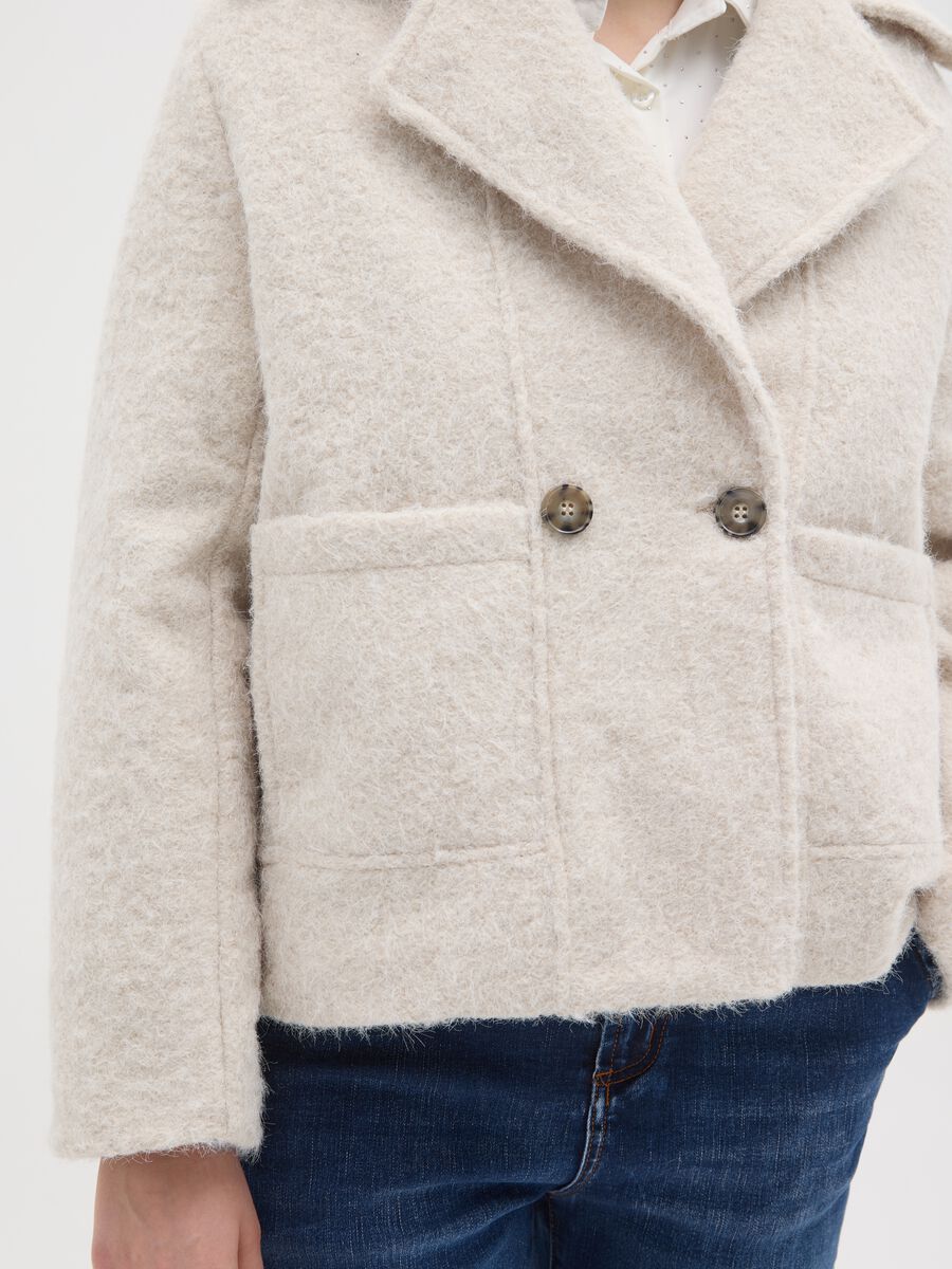 Giacca doppiopetto beige regular fit con bottoni_3