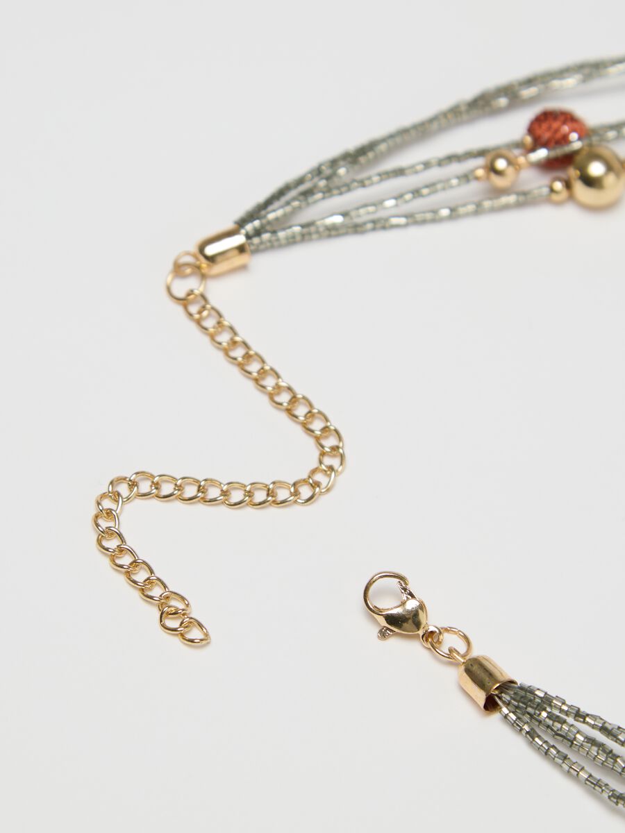 Multi-strand necklace with coloured spheres_2