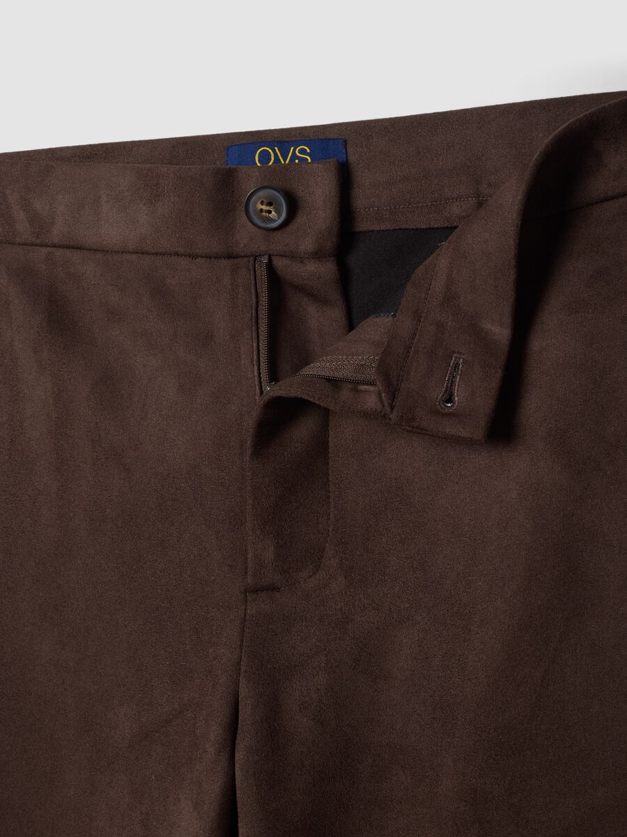 Pantaloni marroni flare in tessuto elasticizzato_5