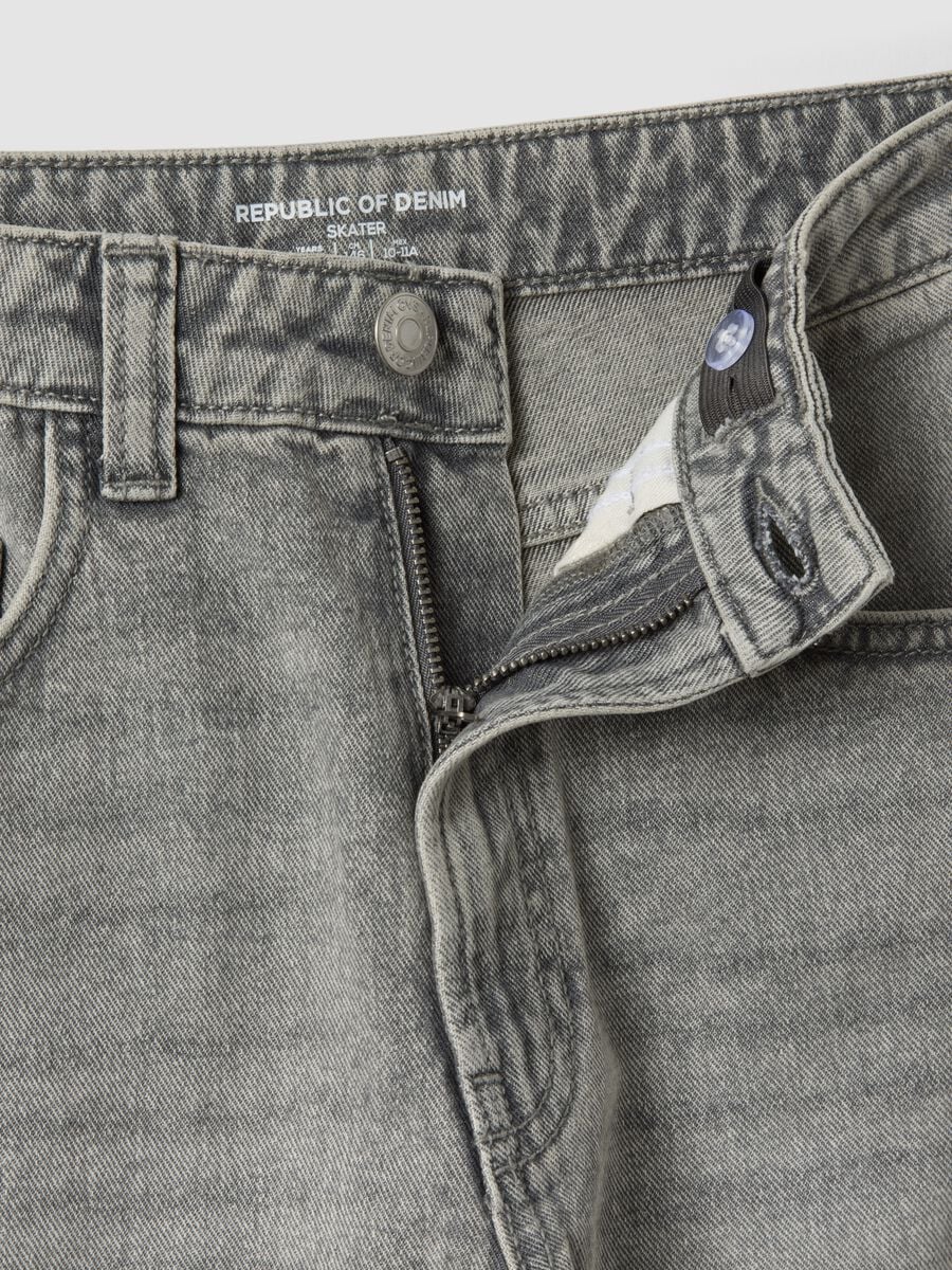 Jeans grigi in puro cotone skater fit_1