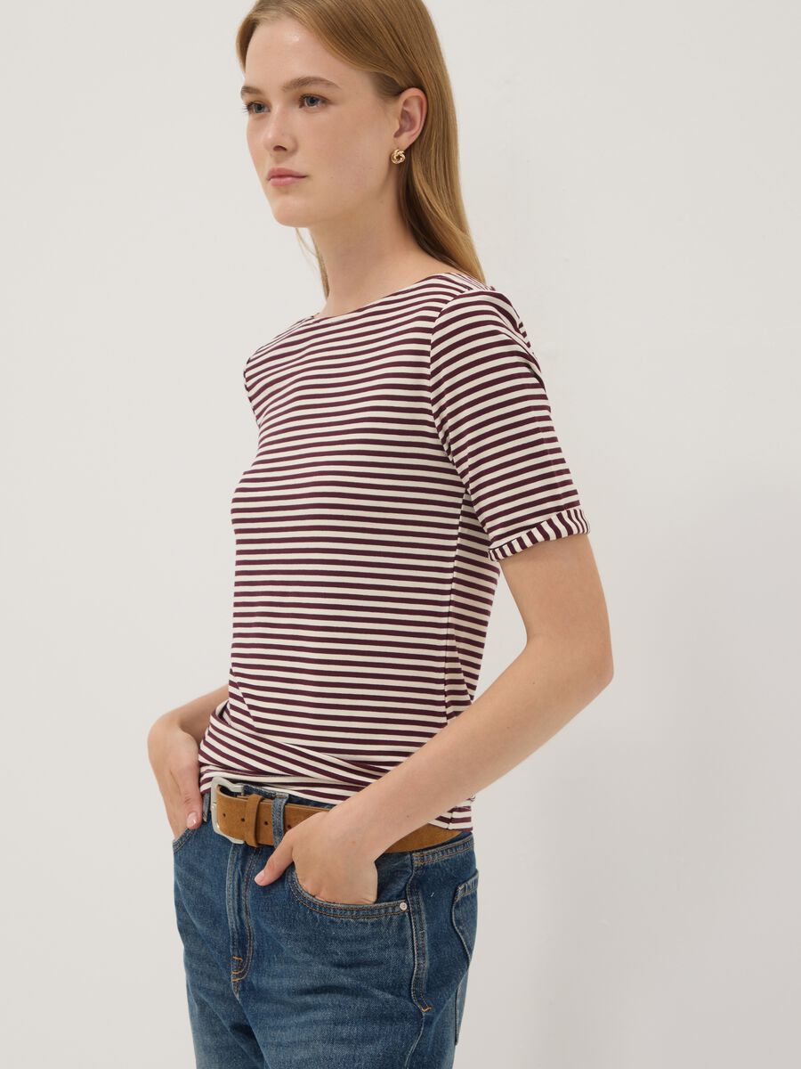 T-shirt bianca in viscosa elasticizzato a righe_0