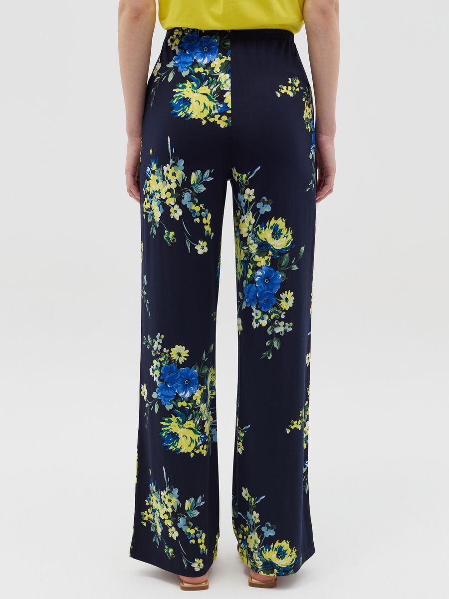 Maternity trousers with floral print_3