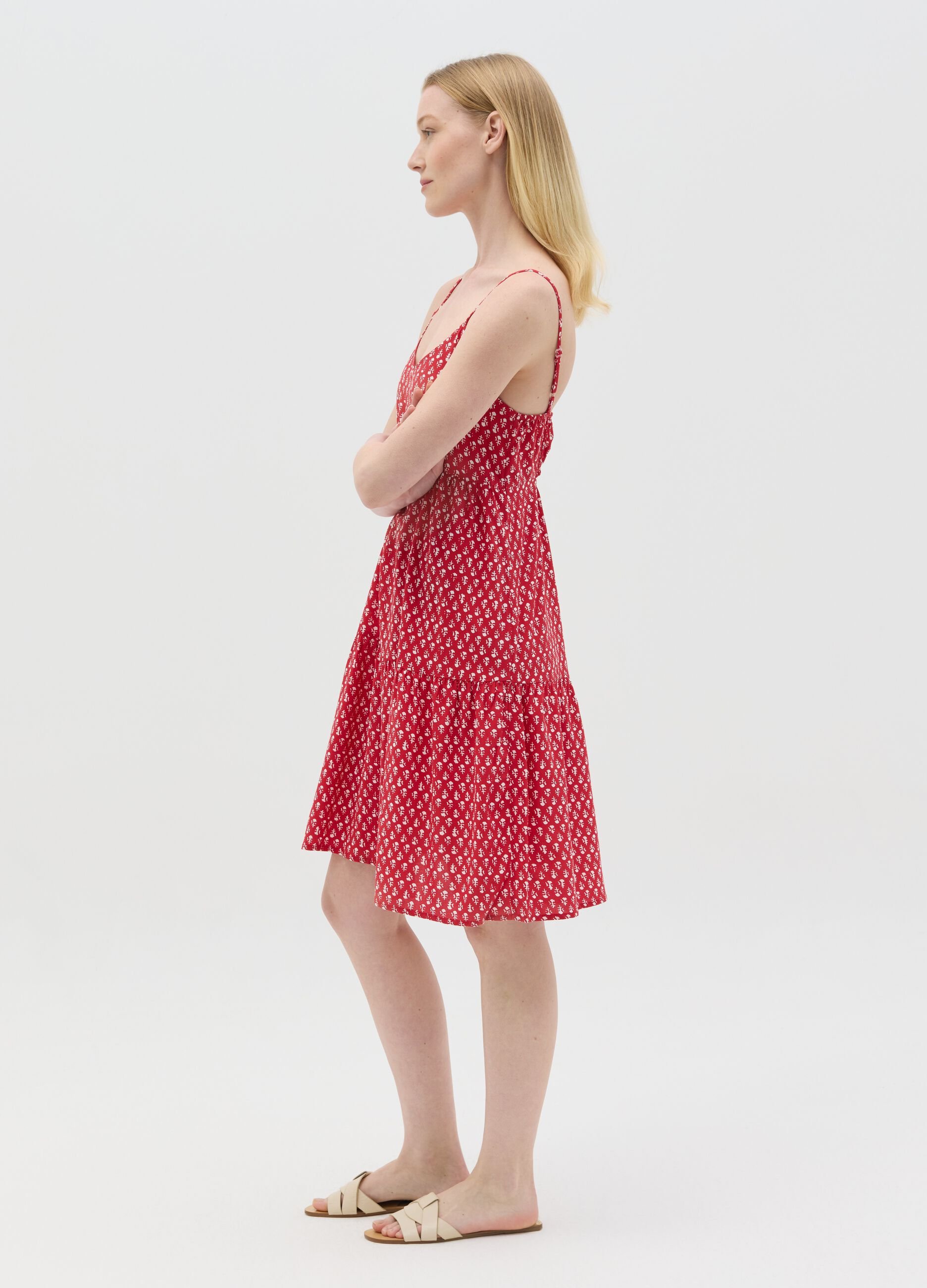 Red viscose dress with V neck and flounce