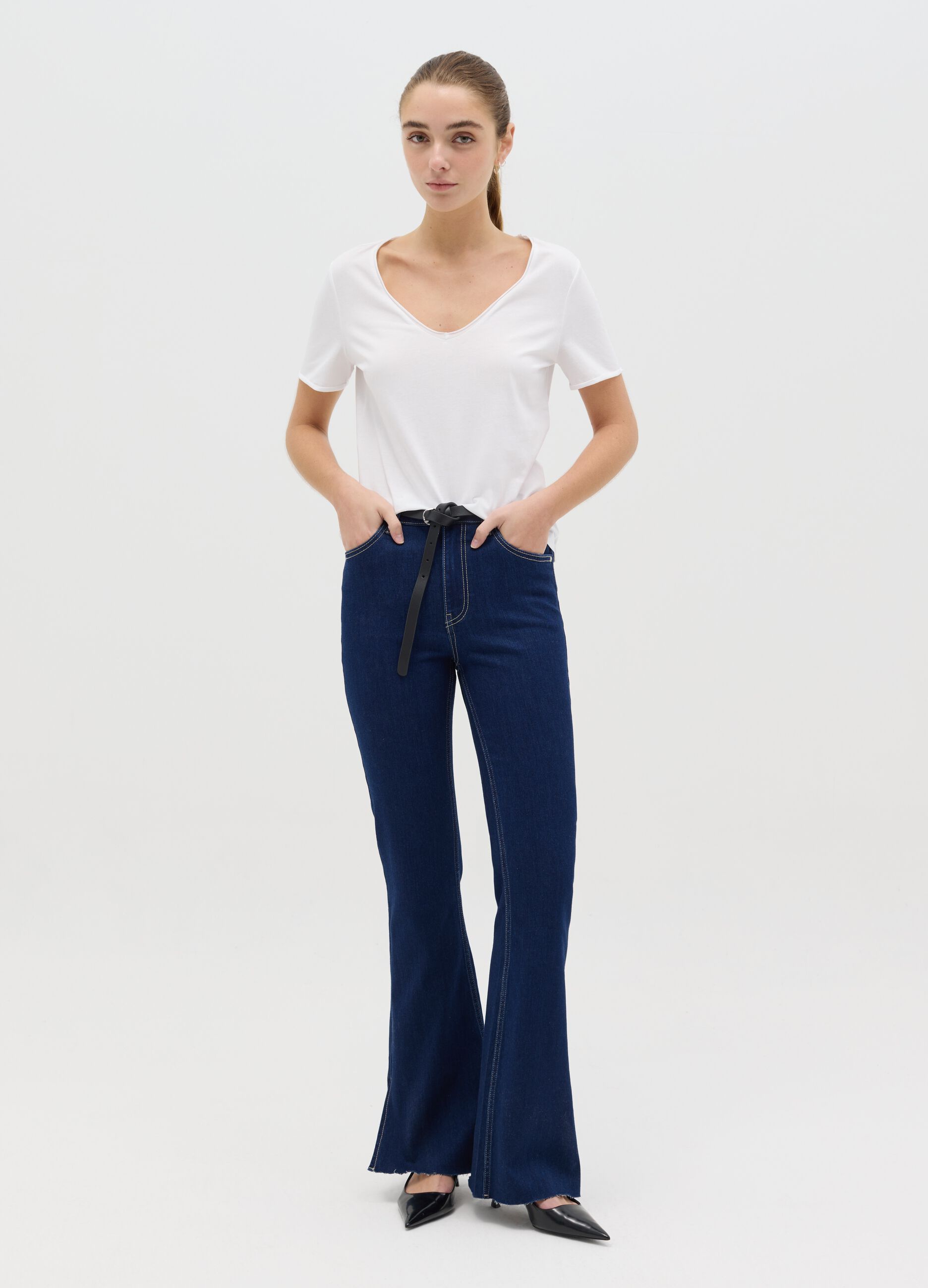 White organic cotton T-shirt with V neck