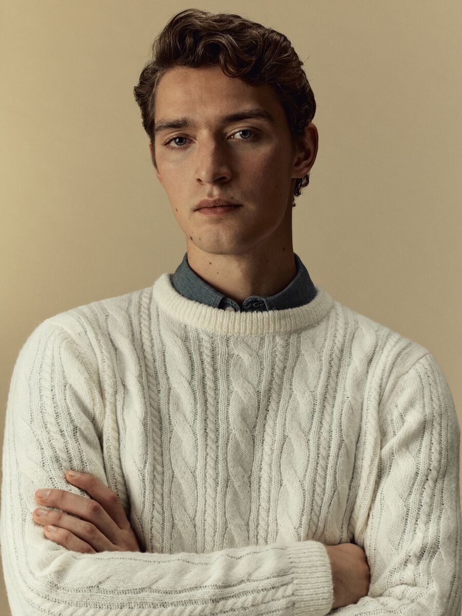 Pullover con motivo a treccia_1
