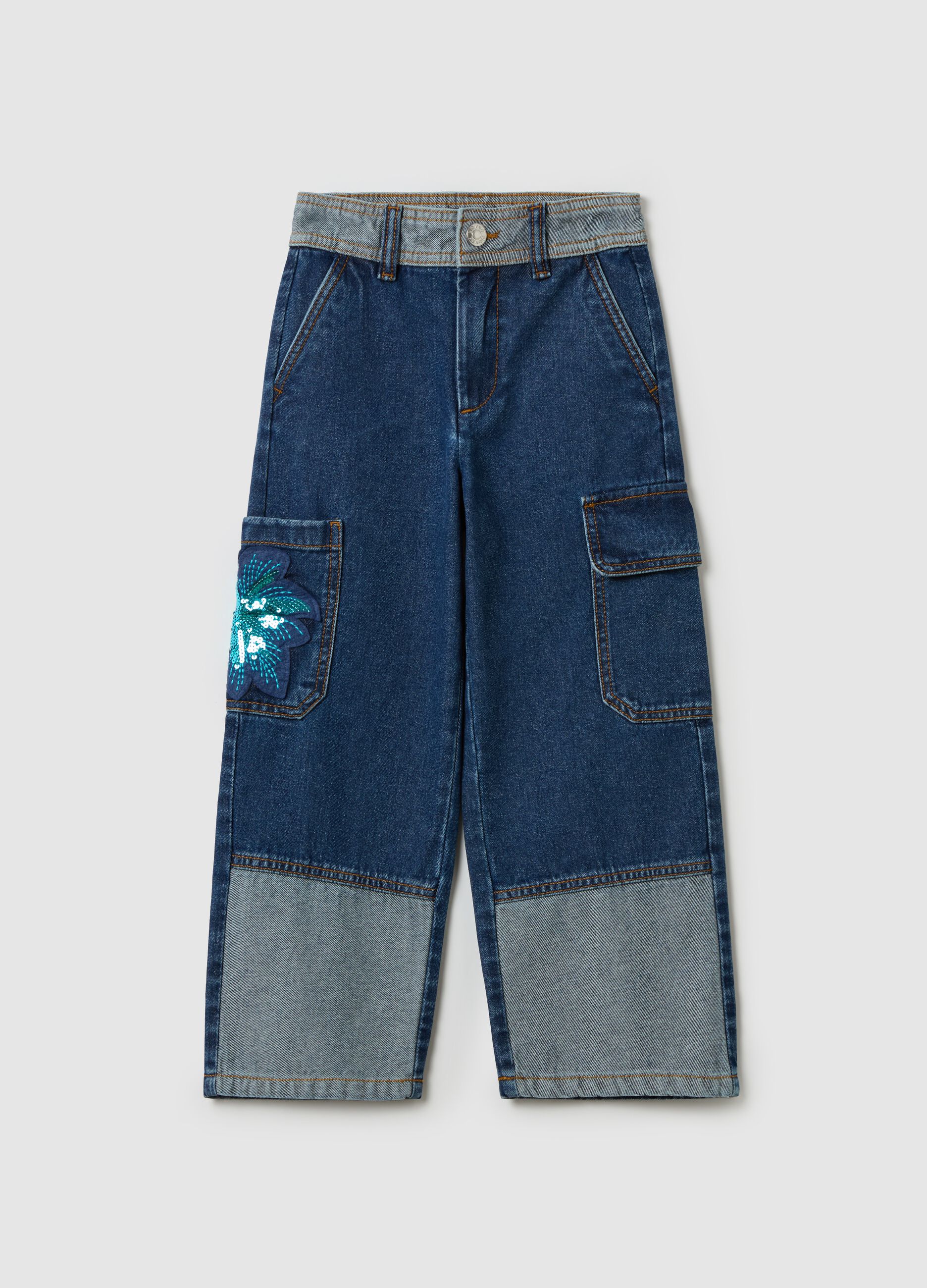 Cargo jeans with sequin flower