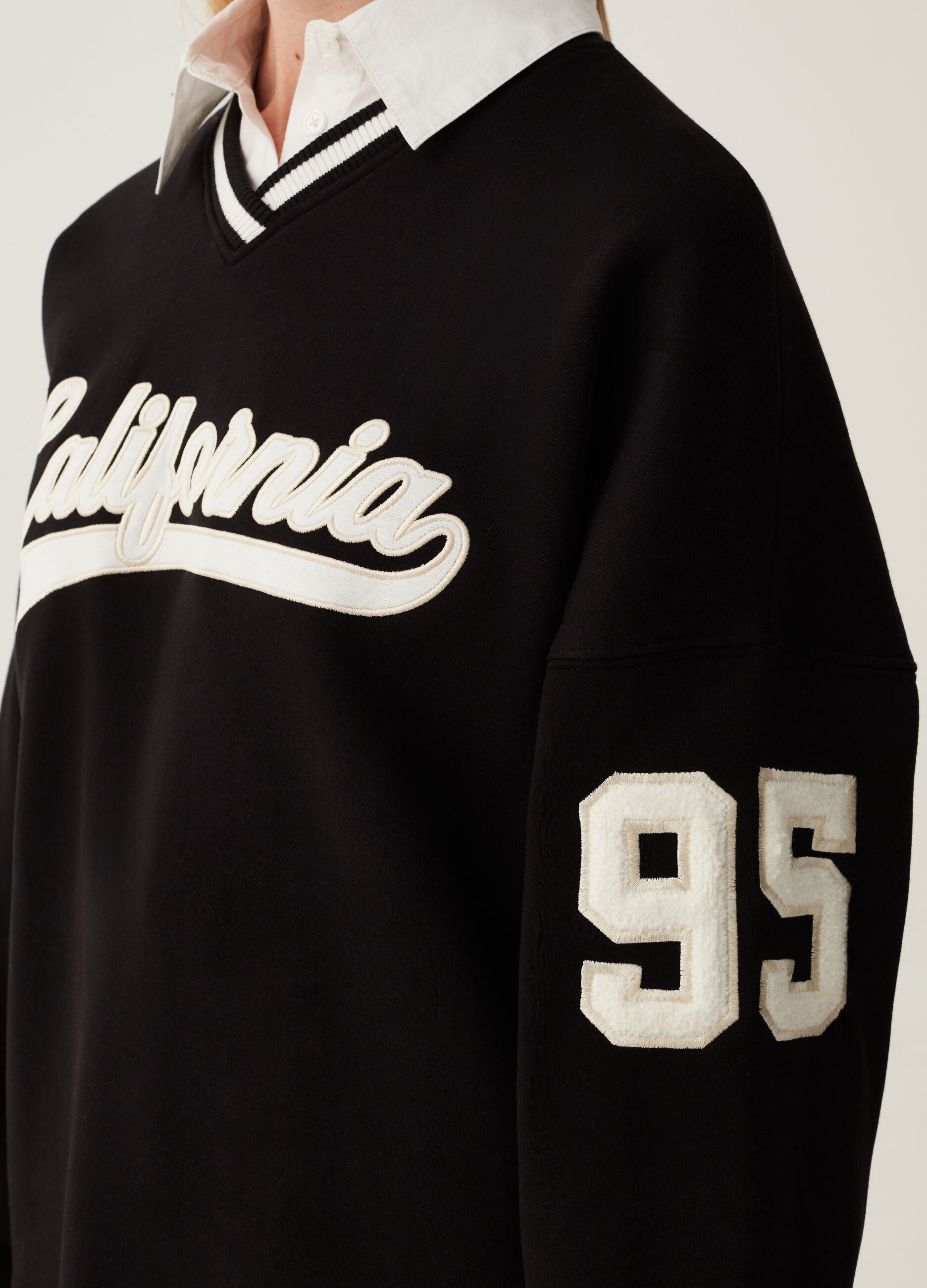 Felpa oversize con scollo a V_2