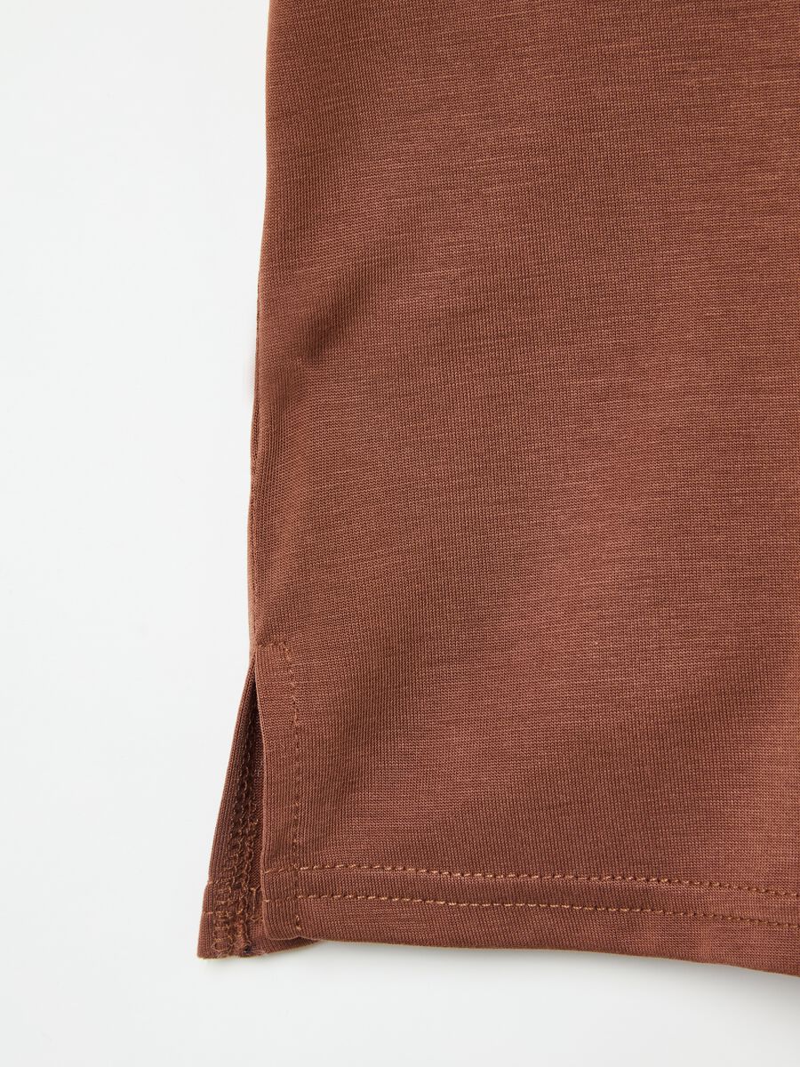 T-shirt with V neck and kimono sleeves_5