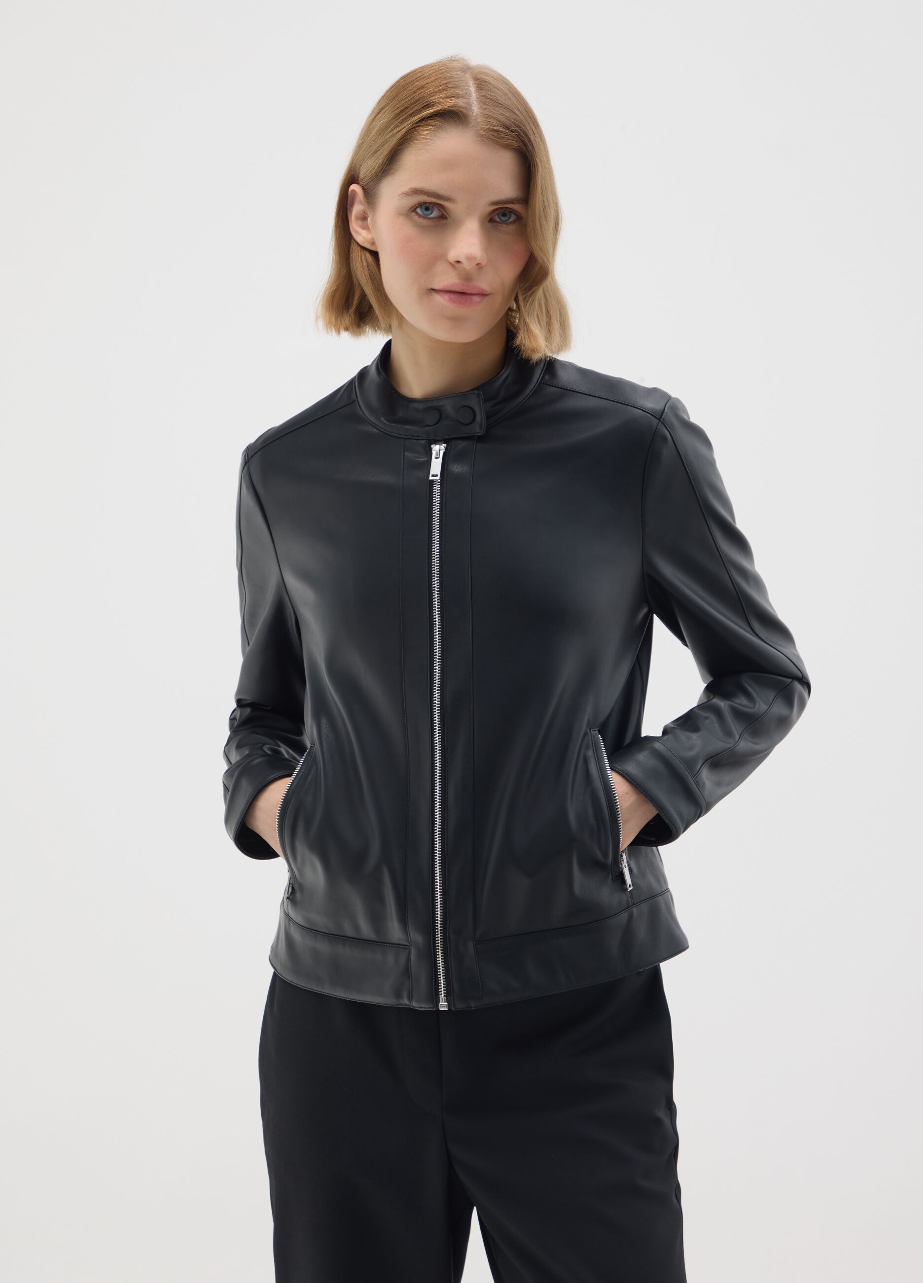 Giubbotto in ecopelle nero regular fit