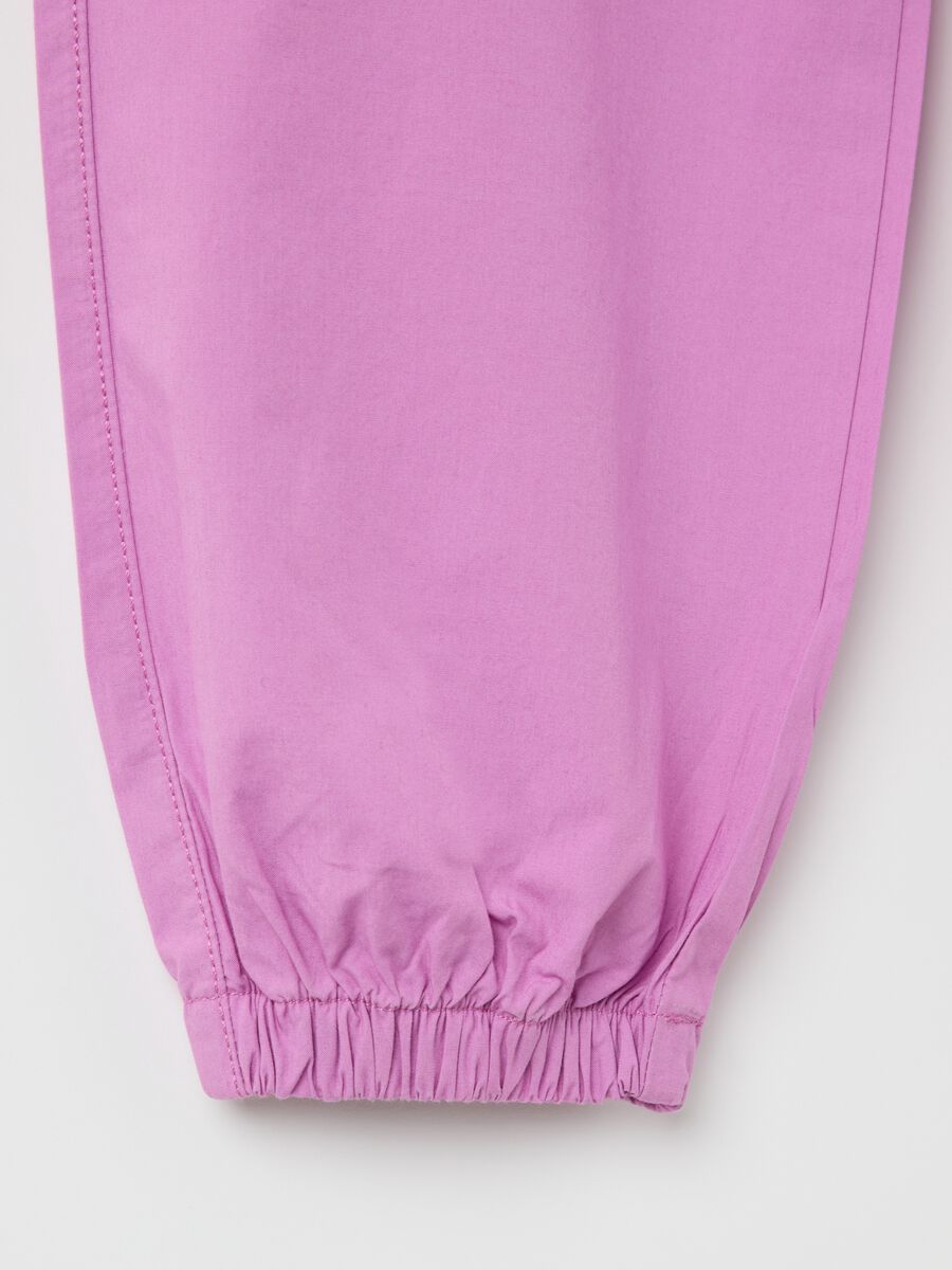 Girls’ cargo trousers in 100% pink cotton with regular fit_3
