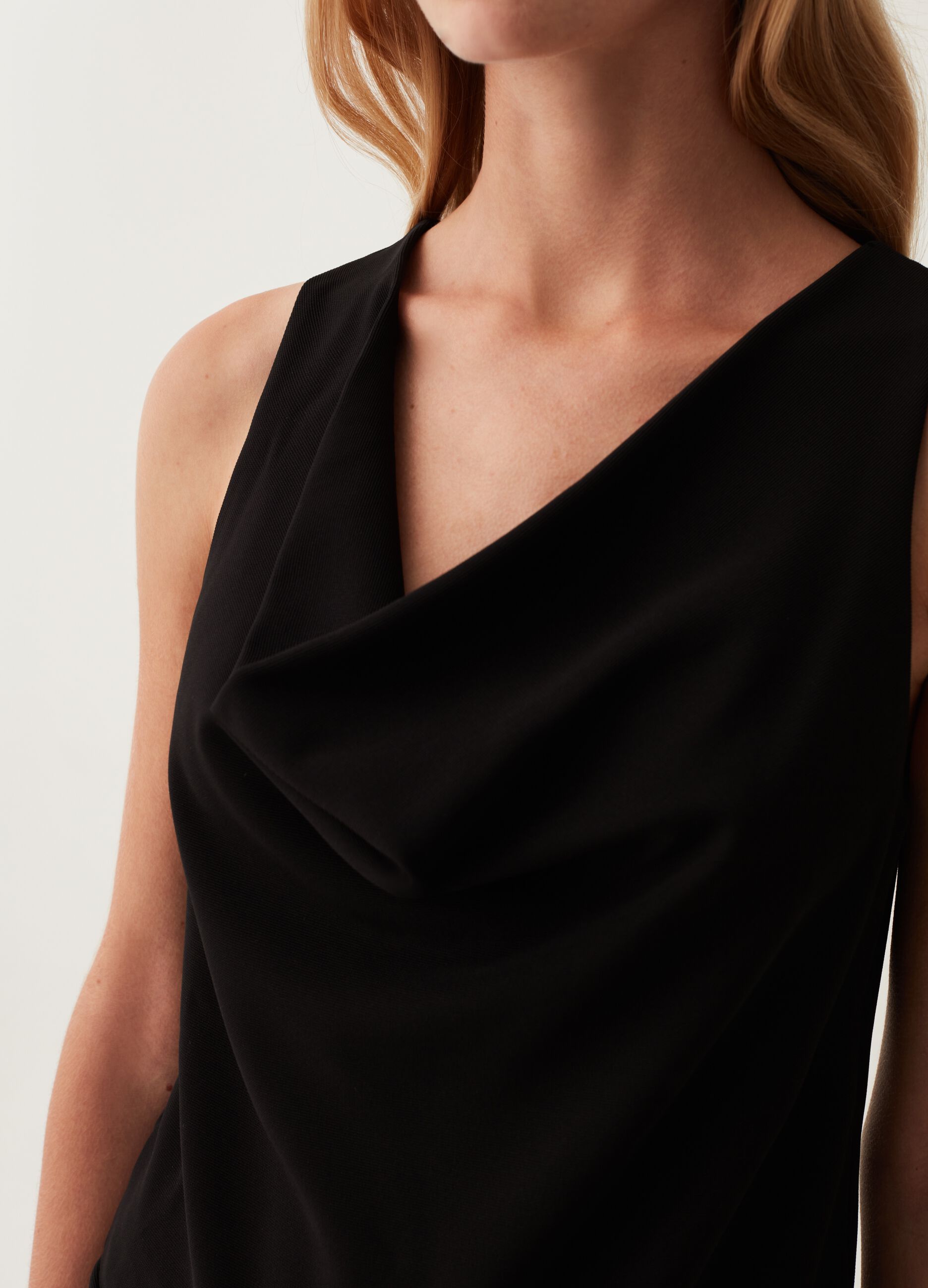 Tank top con drappeggio