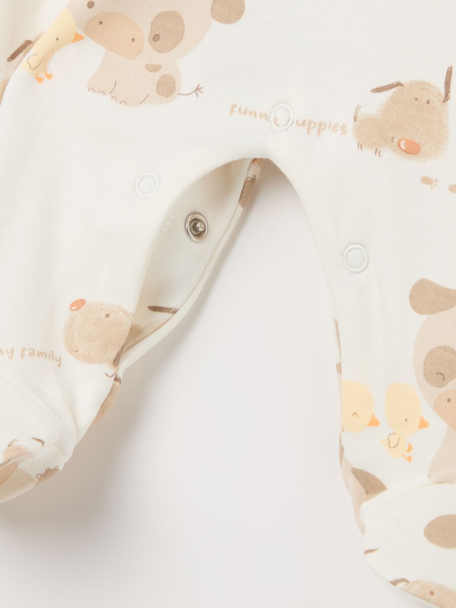 Cotton onesie with feet and "We are a funny family" embroidery_3