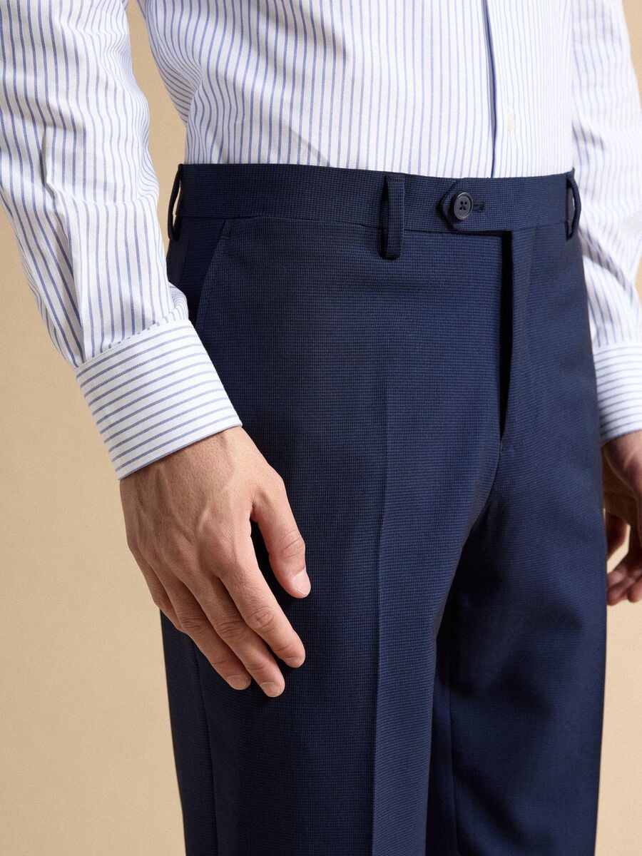Pantaloni formali blu in tessuto stretch slim fit_2