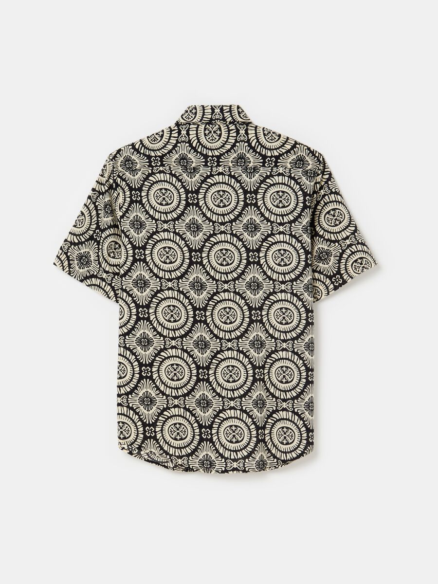 Short-sleeved shirt with ethnic print_4
