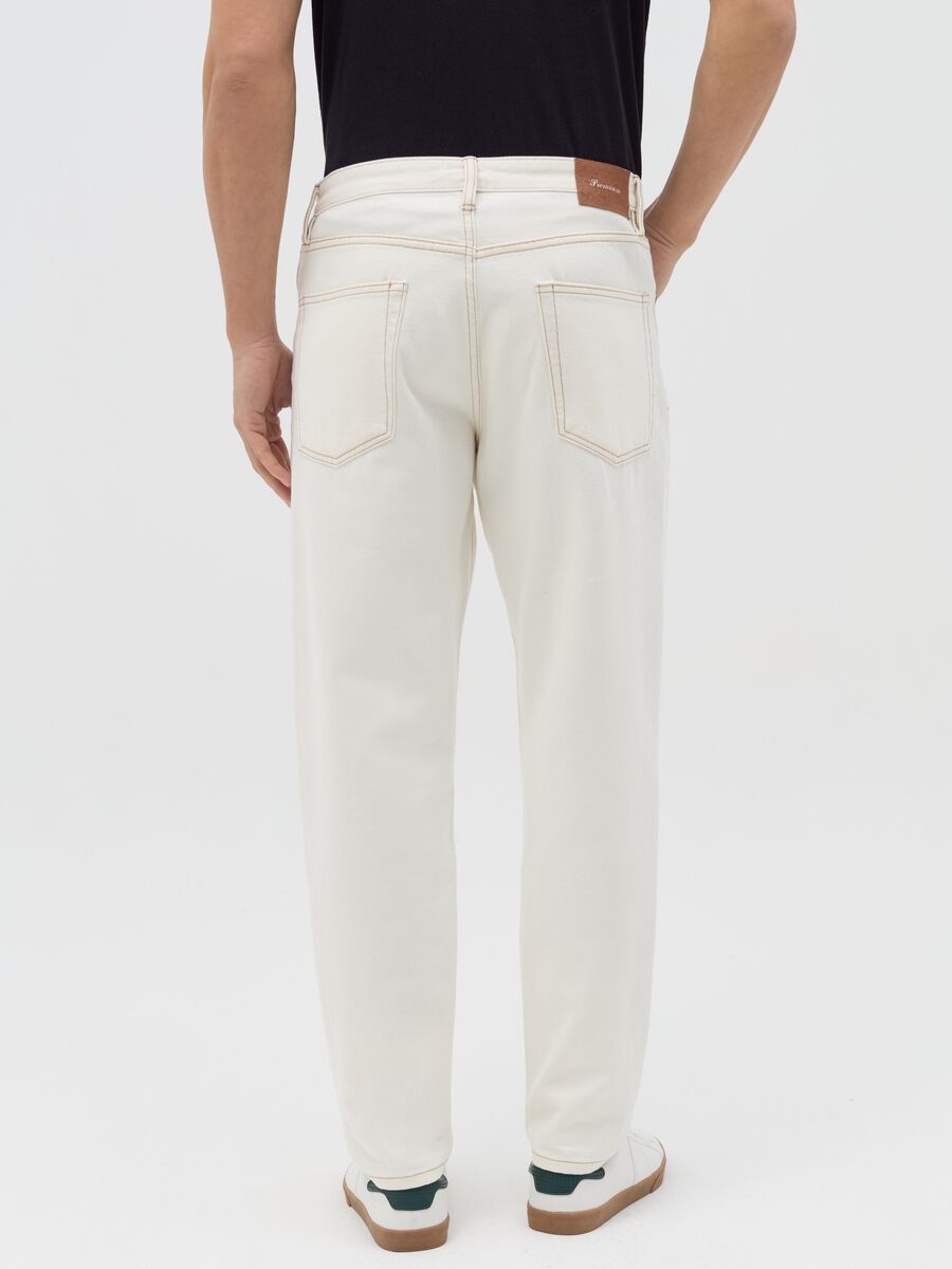 Regular tapered-fit jeans_3