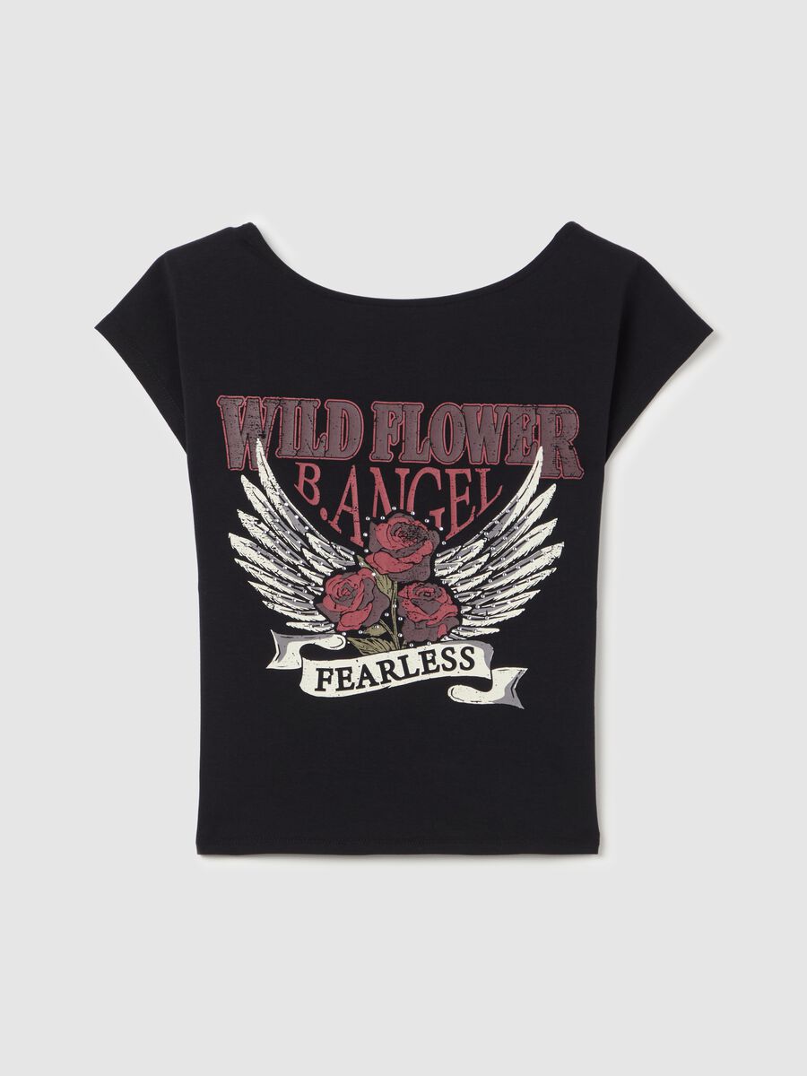 T-shirt with print and bare back_4