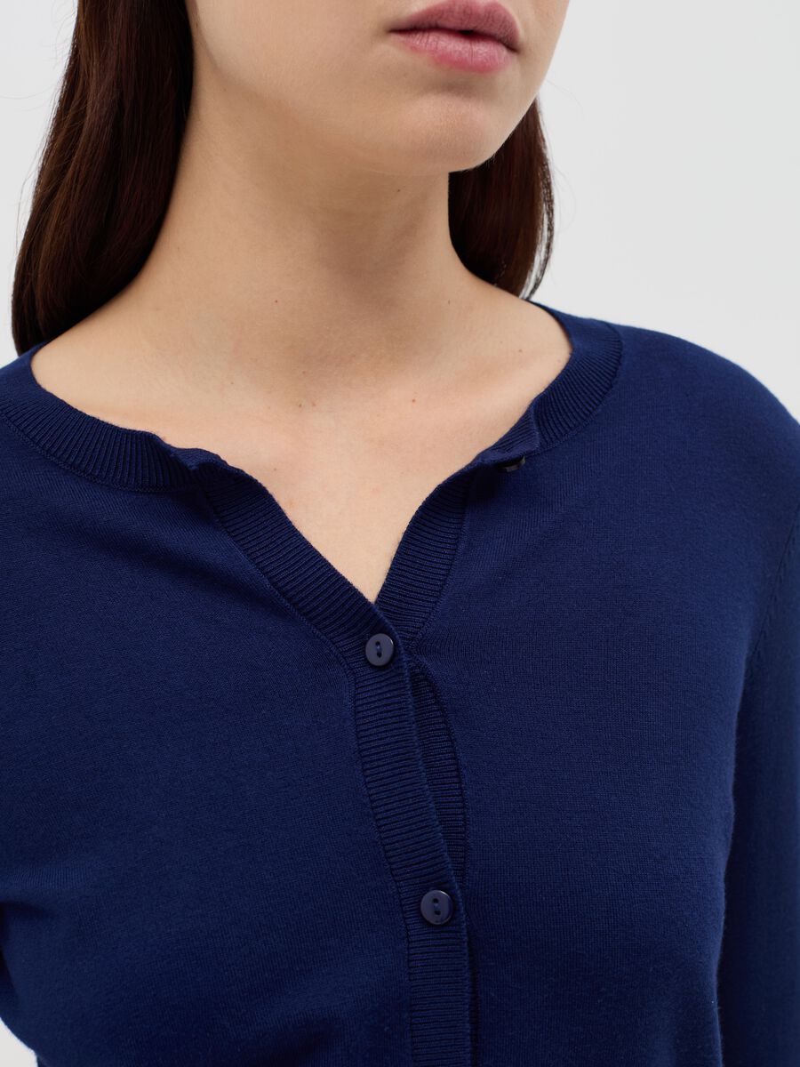 Cardigan with round neckline_2