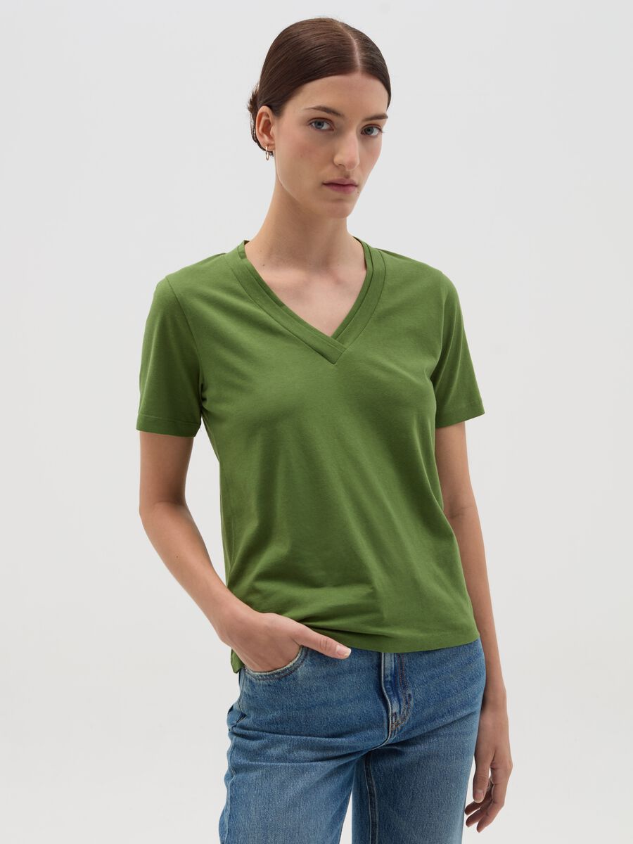Green T-shirt with V neck_0