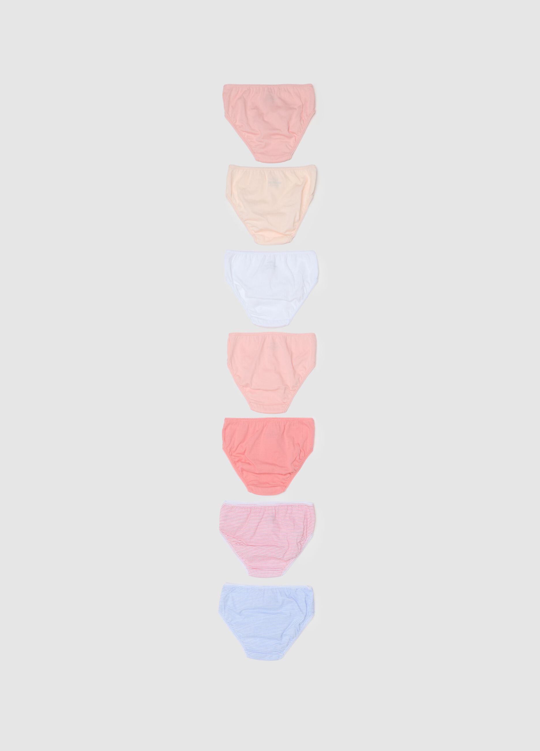 Regular fit girl's multicolour pure cotton briefs set
