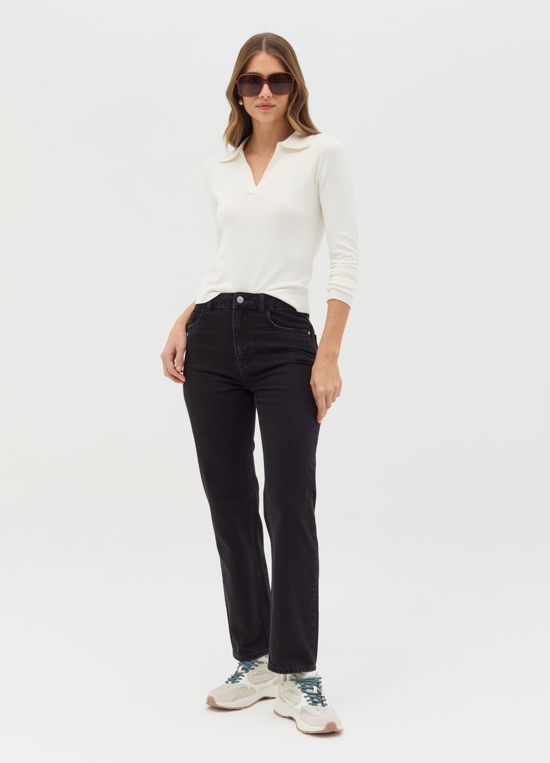 Solid colour straight-fit jeans