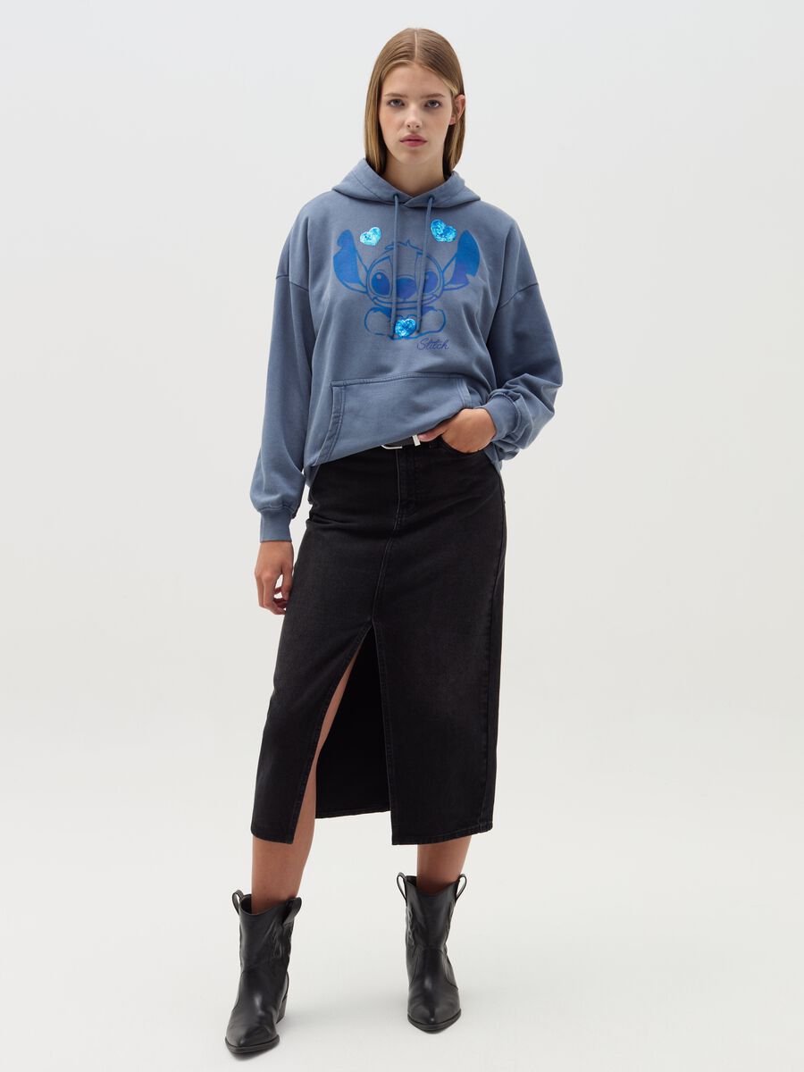 Sweatshirt with hood and Stitch print_1