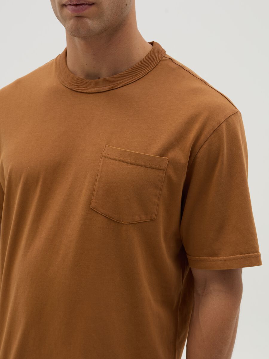 Relaxed-fit T-shirt in cotton with pocket_3