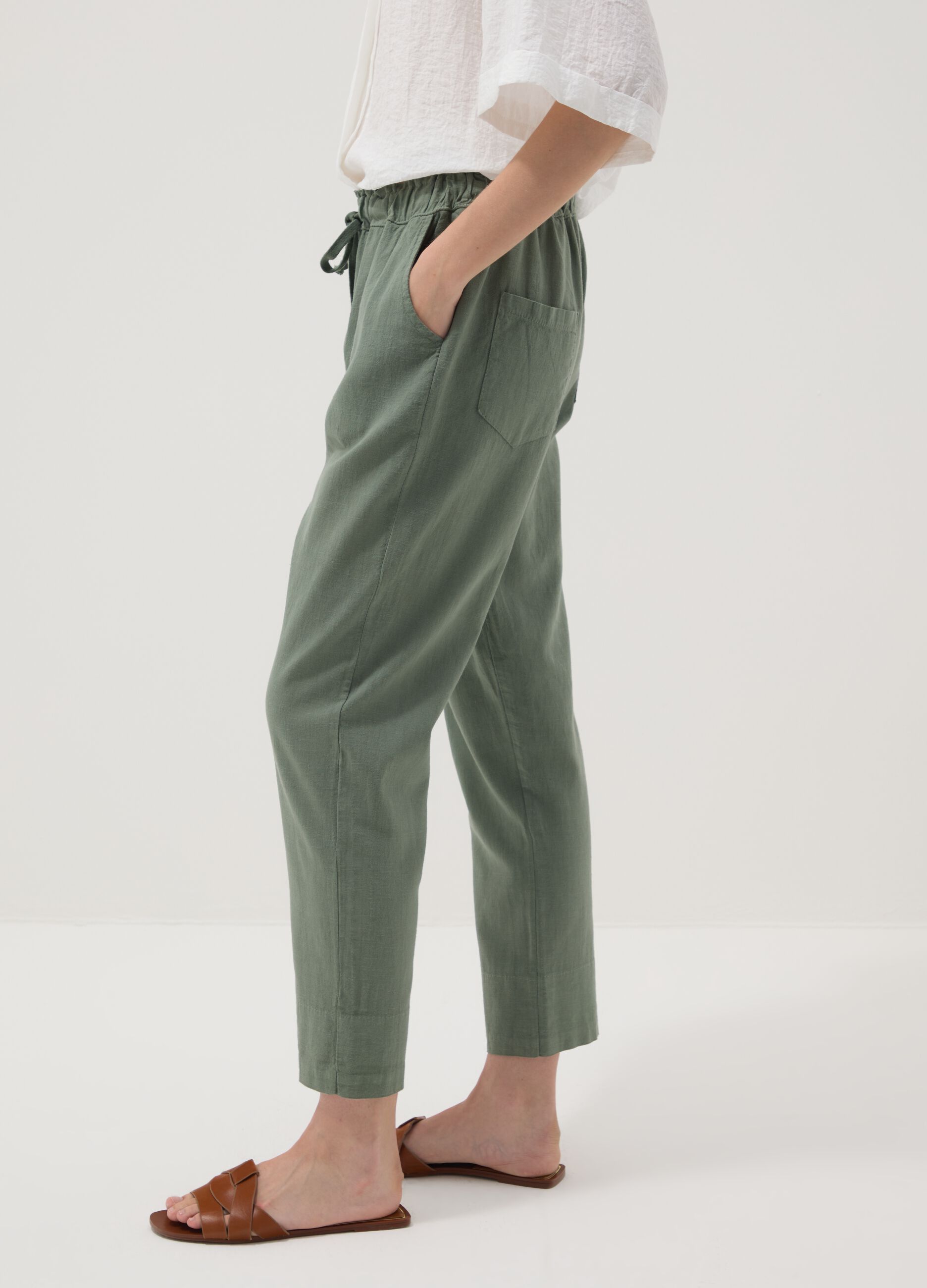 Green linen-cotton blend trousers with elasticated waist, regular fit