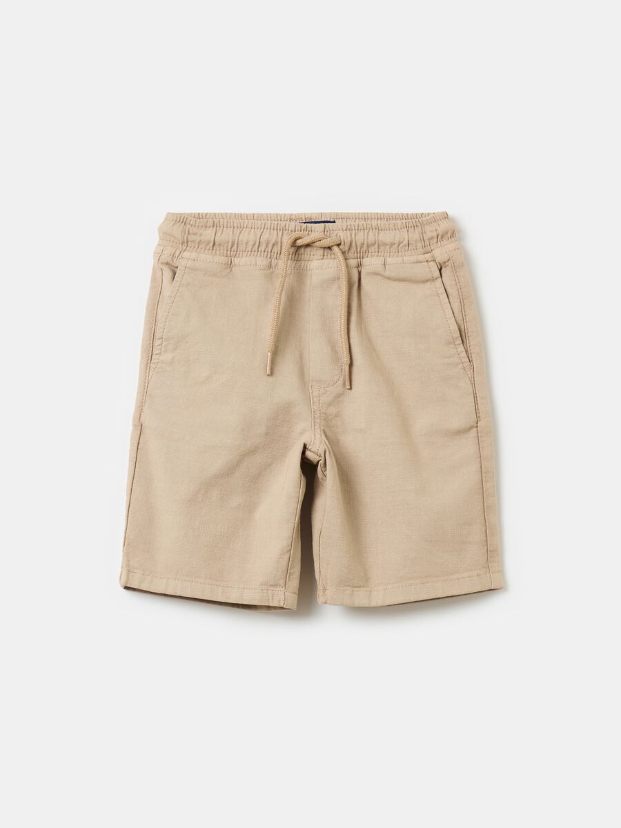 Bermuda shorts with drawstring and pockets_0