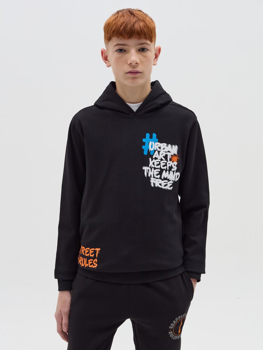 Felpa in French Terry con cappuccio e stampa_0