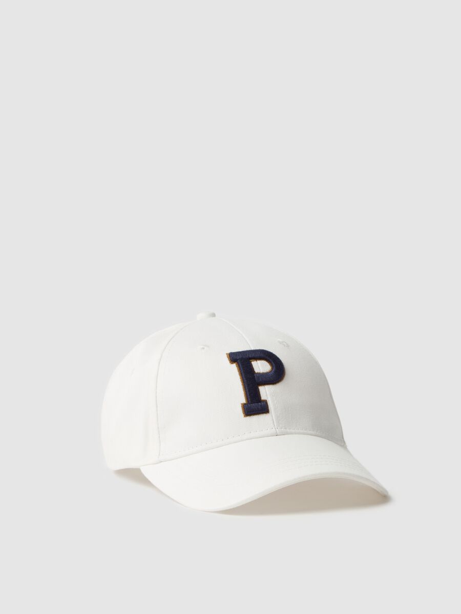 Baseball cap with embroidered logo_0