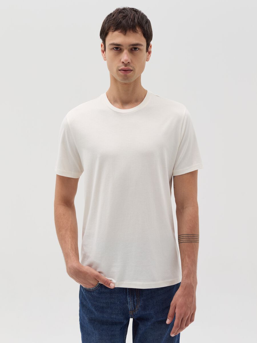 Cotton T-shirt with round neck_0