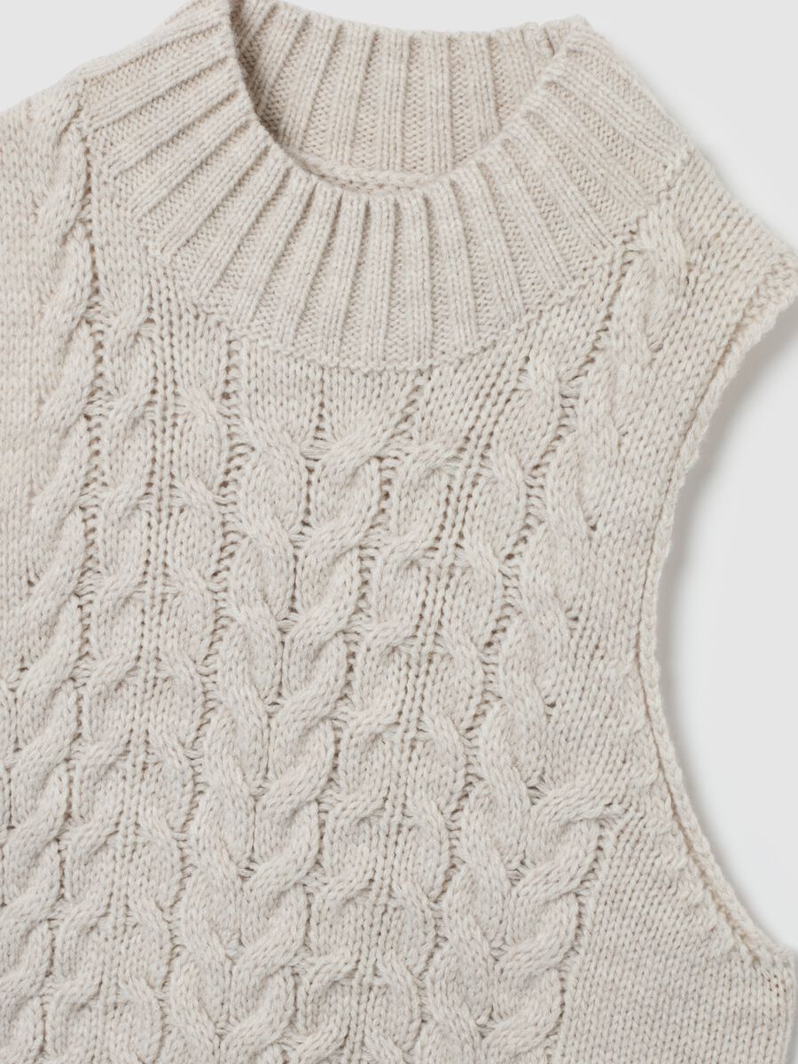 Gilet a collo alto intrecciato beige regular fit_5