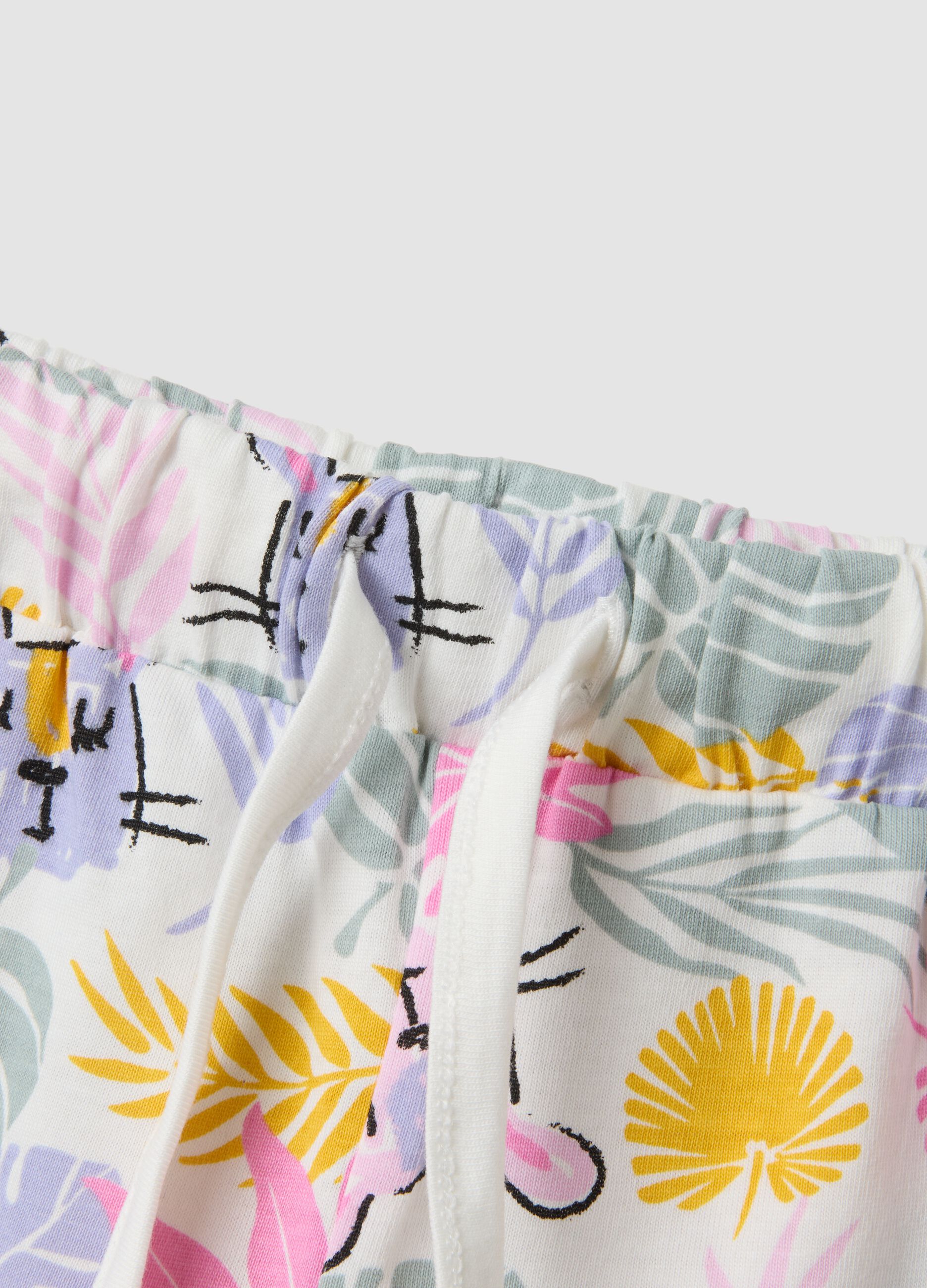 White pure organic cotton shorts with tropical print for baby girls, regular fit